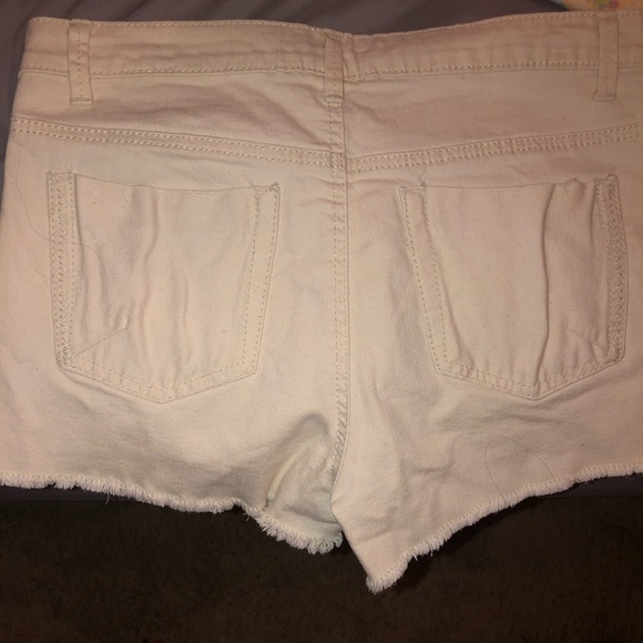 cream crochet high rise shorts - Picture 4 of 5